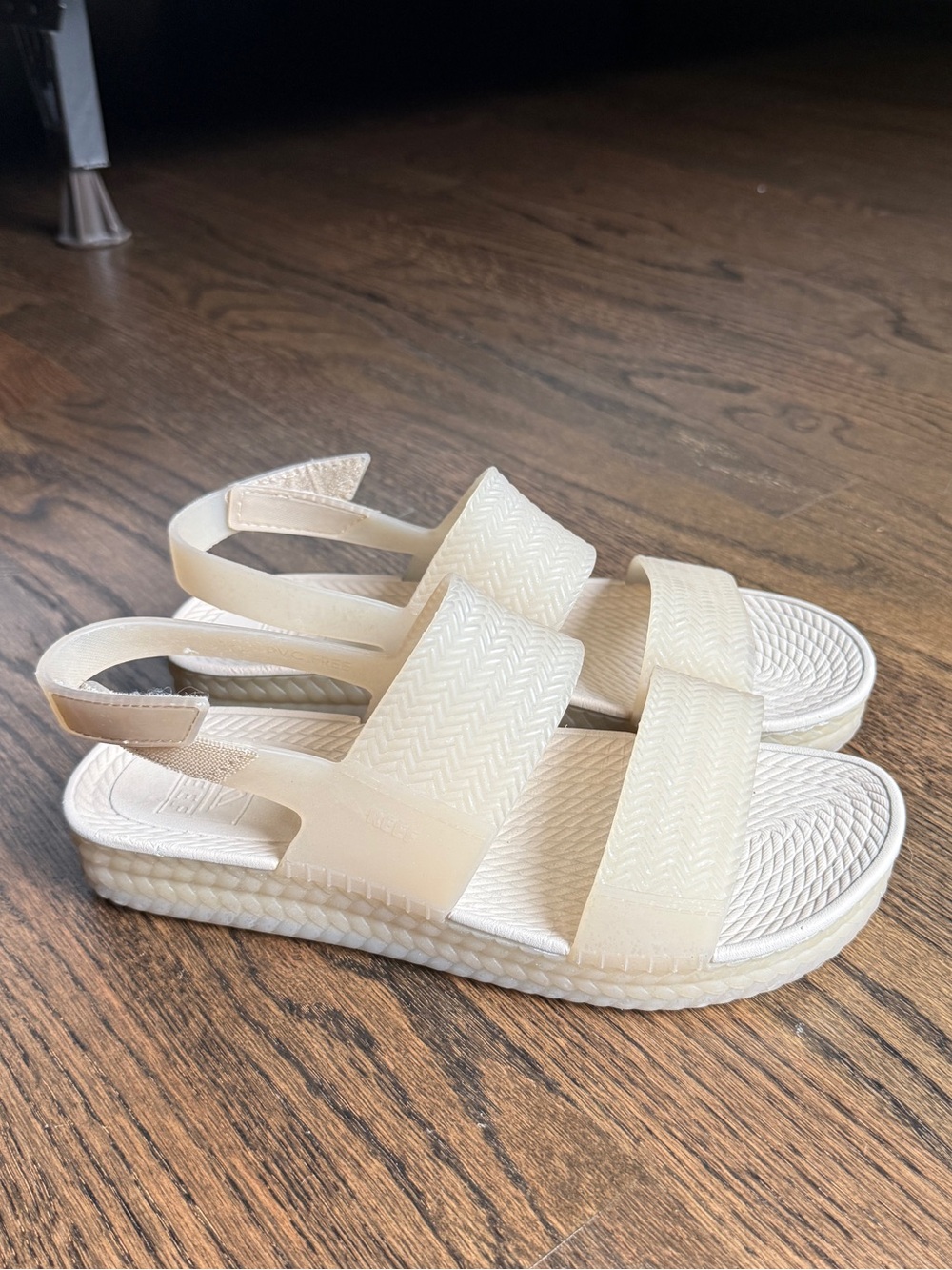 Reef Water Vista Platform Sandal in Nomad - size 8